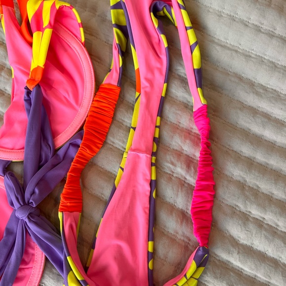 One One Swim Daisy Print Bikini Size S - Picture 6 of 6